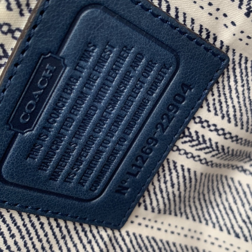 Coach woven bag in EUC!! - Picture 5 of 5